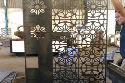 Gia công cắt công sắt máy cnc laser