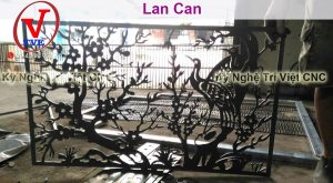 Với công nghệ cắt laser hiện đại, lan can ban công có nhiều họa tiết bắt mắt