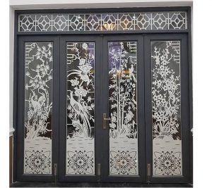Cửa sắt cnc rất thích hợp với nhà cấp 4